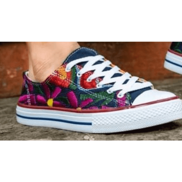 Tennis Shoes for Woman with Embroidery
